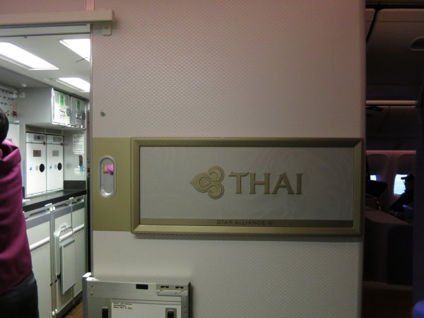 THAI Business BKK-ARN, Boeing 777-300ER, 29.jpg
