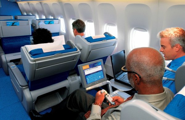 KLM World Business class 01.jpg KLM World Business class 01.jpg