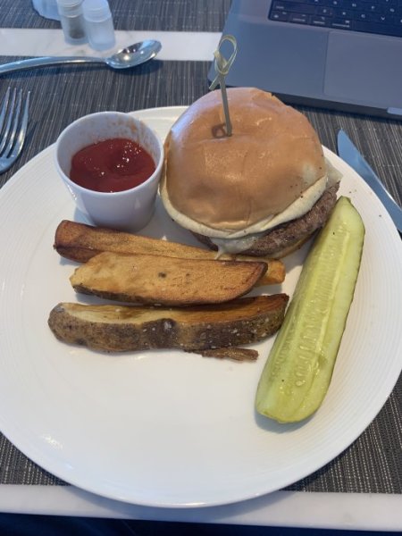 polaris burger.jpg