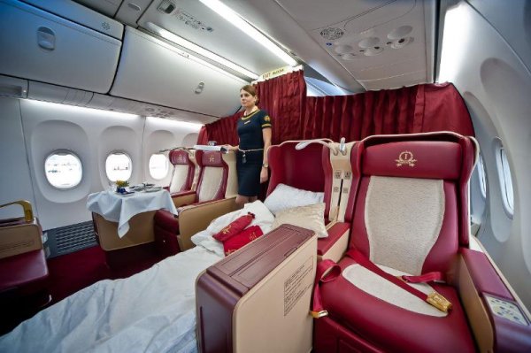 Transaero Imperial Class Boeing 737.jpg Transaero Imperial Class Boeing 737.jpg