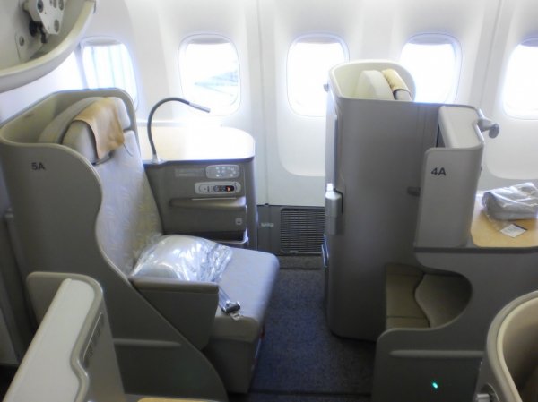 Asiana Airlines Quadra Smartium seat_12.jpg