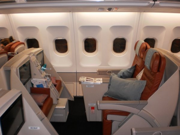 SriLankan Airlines Business Class A340_004.jpg