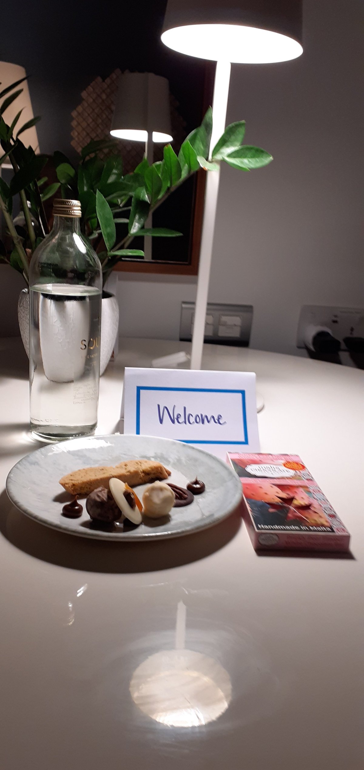 20251108_195145.jpg 20251108_195145.jpg