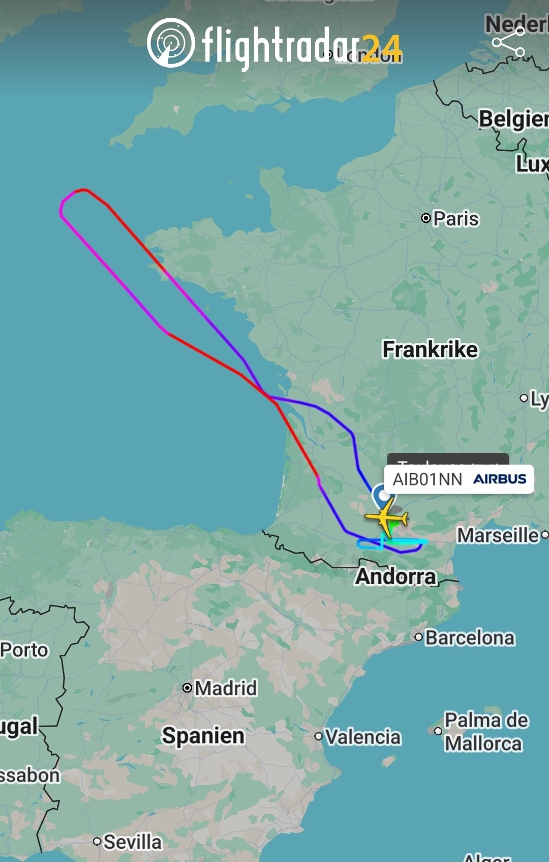 Screenshot_20260402_221351_Flightradar24.jpg