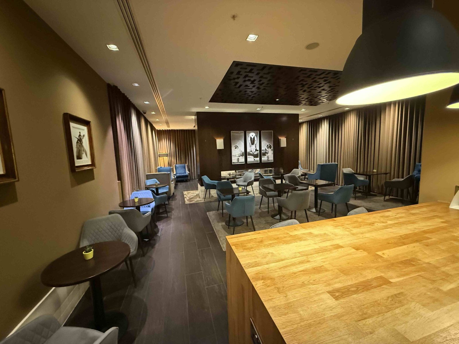 Sheraton lounge2.jpg