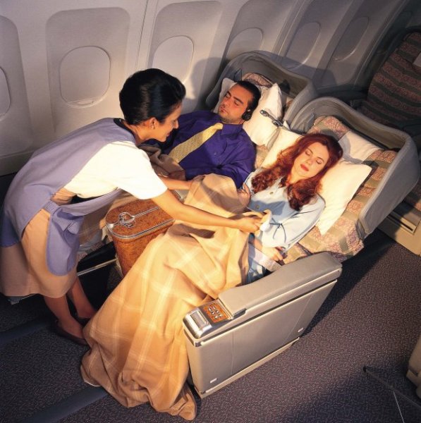 Emirates Business class A330 1.jpg