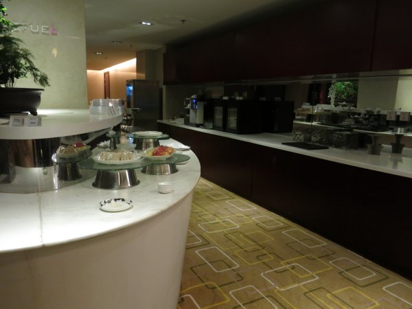 Langham Place Beijing Airport, lounge - kväll, 01.JPG Langham Place Beijing Airport, lounge - kväll, 01.JPG
