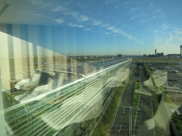 JAL Sky View Lounge utrikes, Tokyo Haneda - 02 LOUNGE, 06.JPG JAL Sky View Lounge utrikes, Tokyo Haneda - 02 LOUNGE, 06.JPG