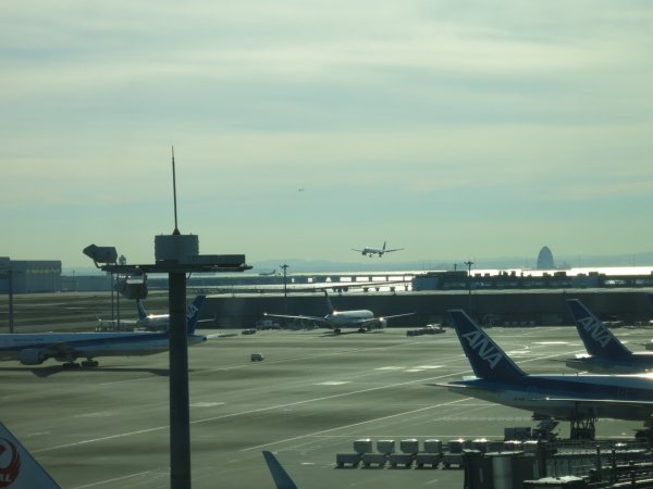 JAL Sky View Lounge utrikes, Tokyo Haneda - 02 LOUNGE, 07.JPG JAL Sky View Lounge utrikes, Tokyo Haneda - 02 LOUNGE, 07.JPG