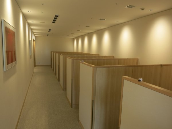 JAL Sky View Lounge utrikes, Tokyo Haneda - 05 relax, 18.JPG JAL Sky View Lounge utrikes, Tokyo Haneda - 05 relax, 18.JPG