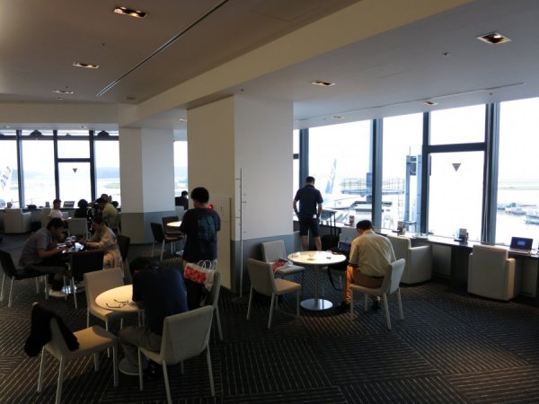 ANA Business Lounge NRT T1 Satellite 5, 02 Lounge, 01.JPG