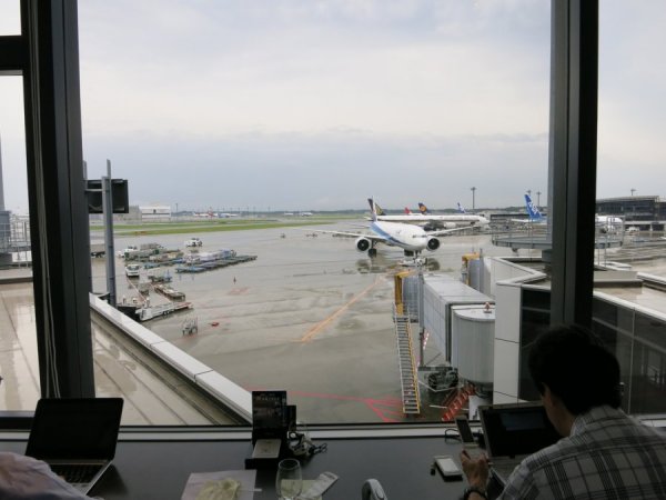 ANA Business Lounge NRT T1 Satellite 5, 02 Lounge, 06.JPG