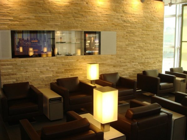 SwissLounge.jpg SwissLounge.jpg