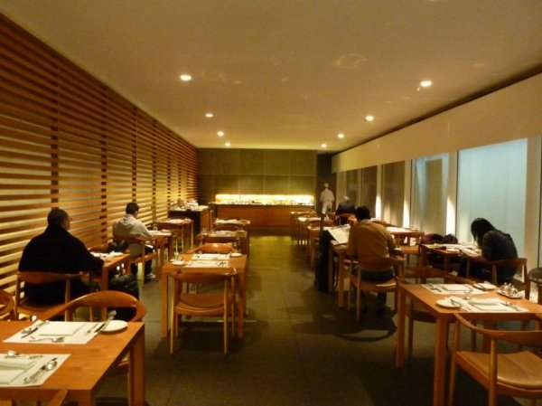 Hong Kong, CX The Wing, First_08.jpg Hong Kong, CX The Wing, First_08.jpg