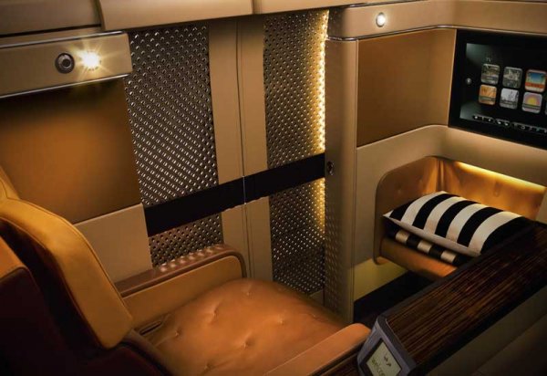 Etihad Airways First class 01.jpg