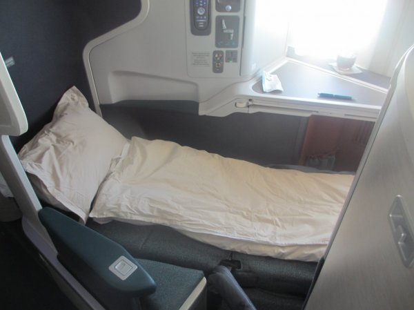 bed2.jpg