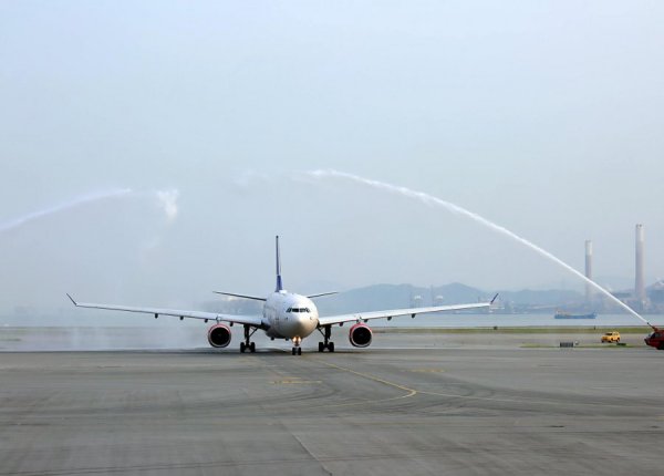 sas hkg.jpg