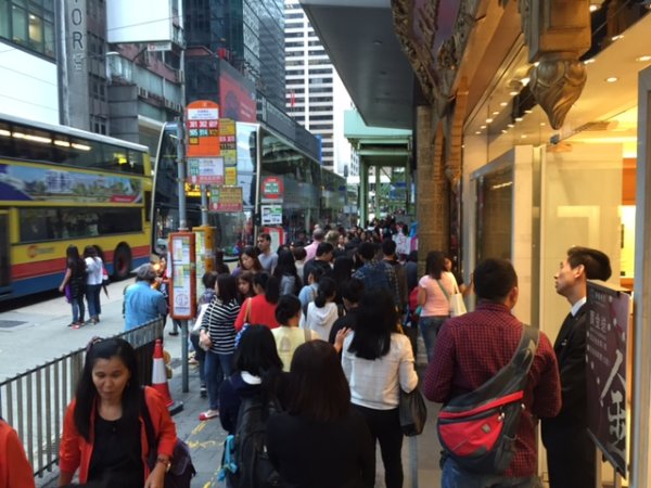 Hong Kong Central - sunday chaos.JPG