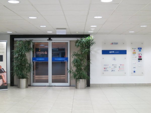 Praha Erste Premier Lounge 03.jpg Praha Erste Premier Lounge 03.jpg