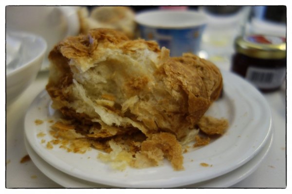 Croissant.jpg Croissant.jpg