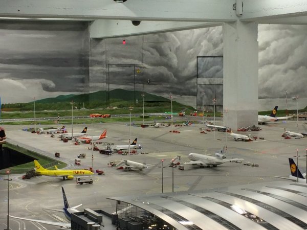 Flygplats overview.jpg
