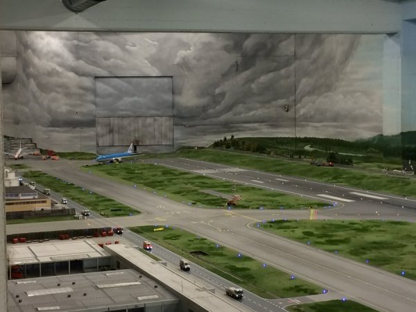 KLM.jpg KLM.jpg