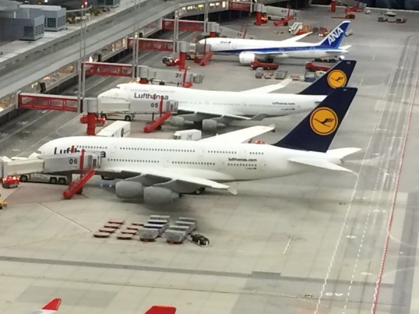 LH A380.jpg