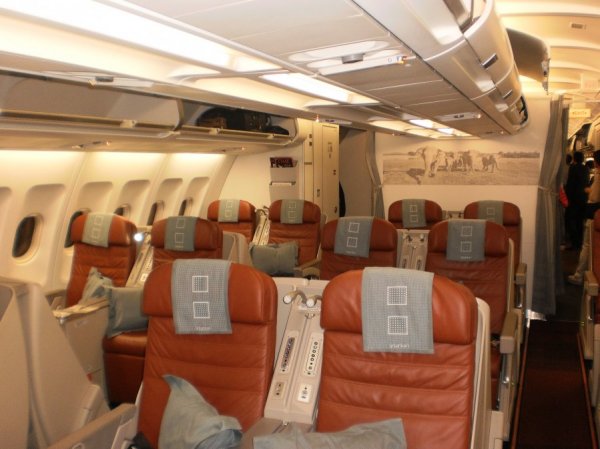 SriLankan Airlines Business Class A340_002.jpg SriLankan Airlines Business Class A340_002.jpg