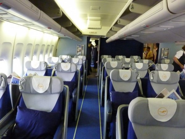 Lufthansa First class BKK-KUL_08.jpg