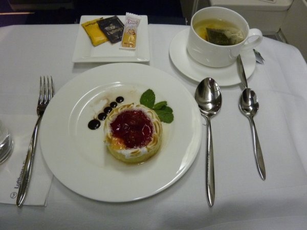 Lufthansa First class KUL-BKK_15.jpg