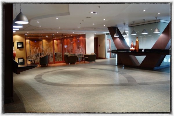 LoungeJburg2.jpg LoungeJburg2.jpg