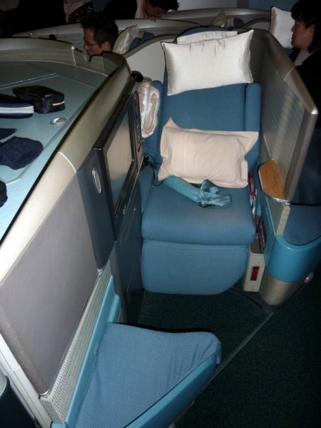 Cathay Pacific Business Class 01.jpg