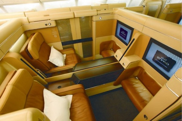 Etihad Airways First_class_seats.jpg