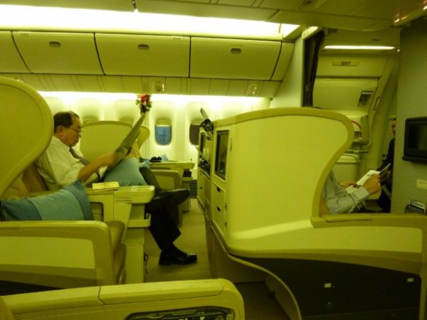 Singapore Airlines Business BKK-SIN_34.jpg