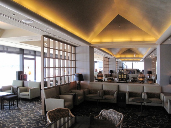 United First class lounge NRT_01.jpg