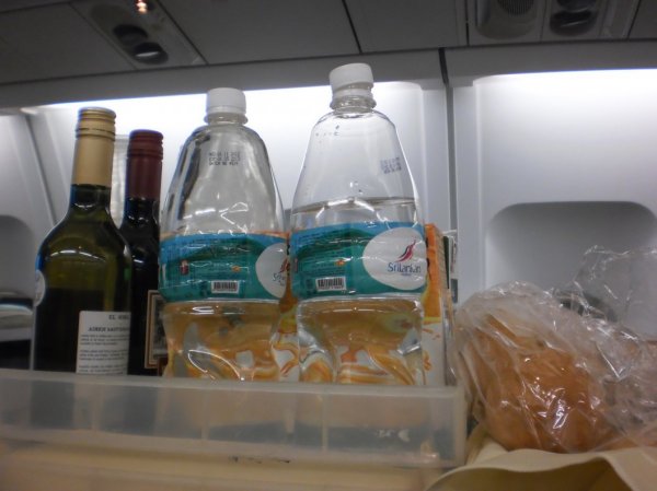 SriLankan Airlines Economy class A340_11.jpg