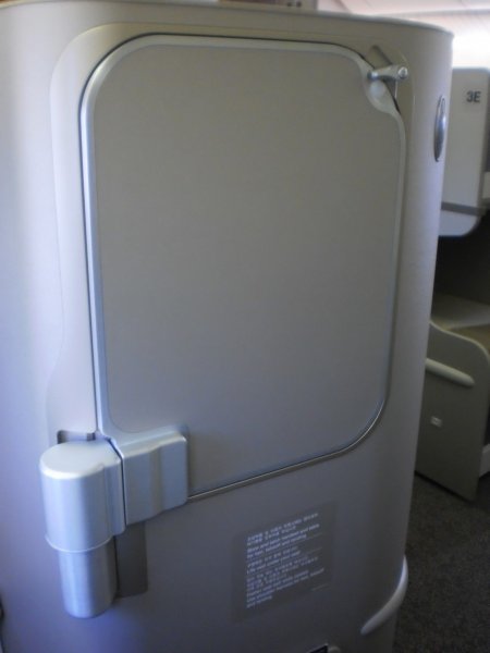 Asiana Airlines Quadra Smartium seat_26.jpg