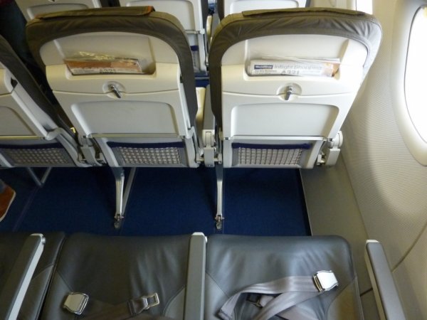 Lufthansa Business class ARN-FRA_03.jpg