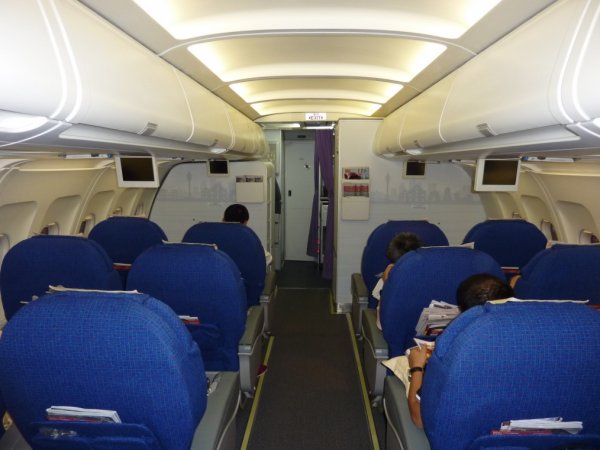 Air China (Air Macau) Business class HKG-BKK_24.jpg
