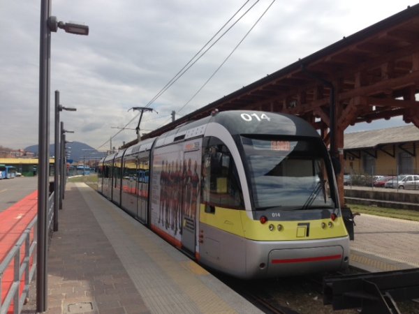 Bergamo_tram.JPG