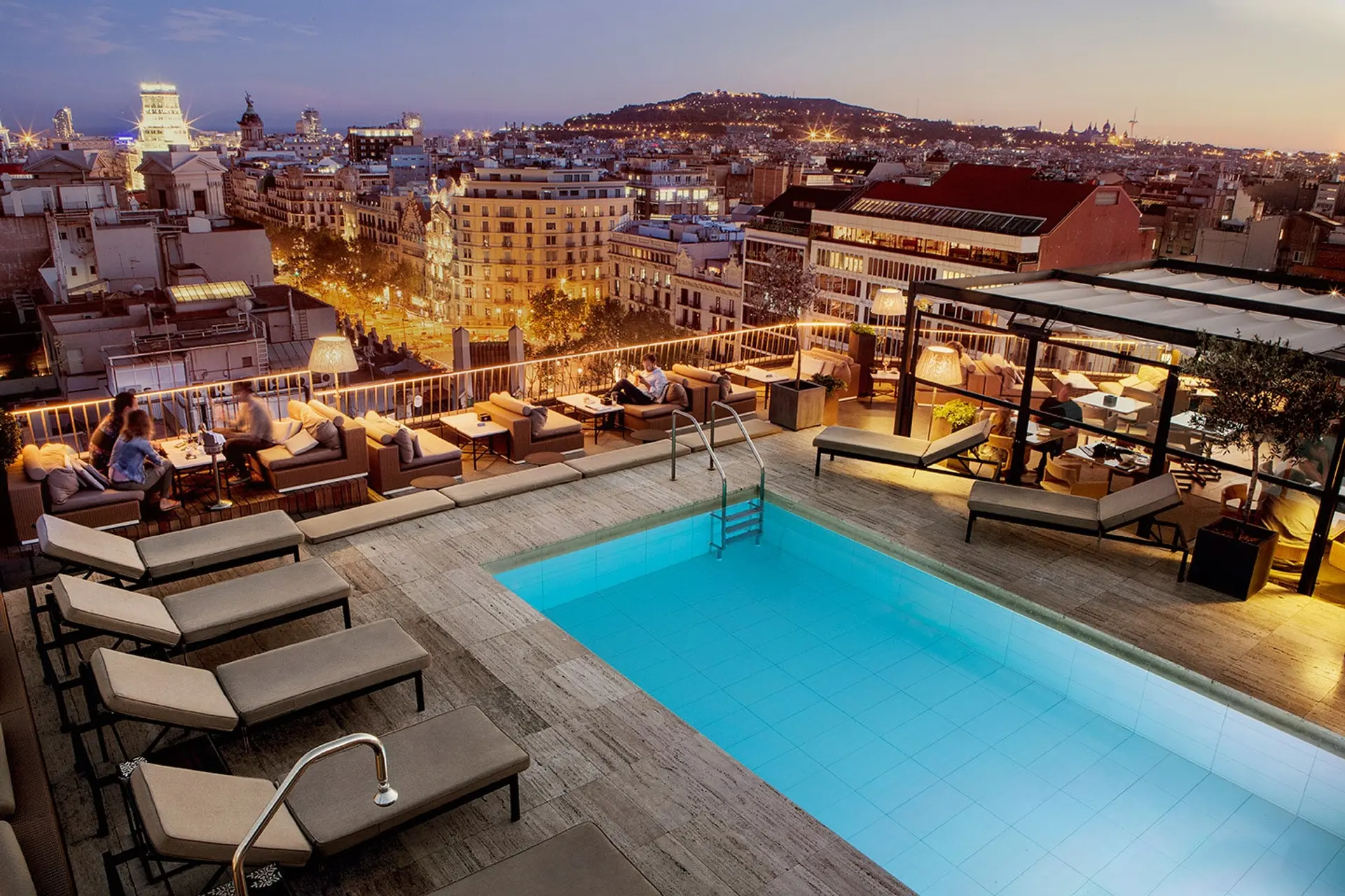 a swimming pool on the roof of Majestic Hotel & Spa, Barcelona